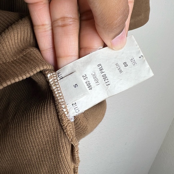 CITIZENS of HUMANITY Parie Twisted Top - Picture 4 of 5